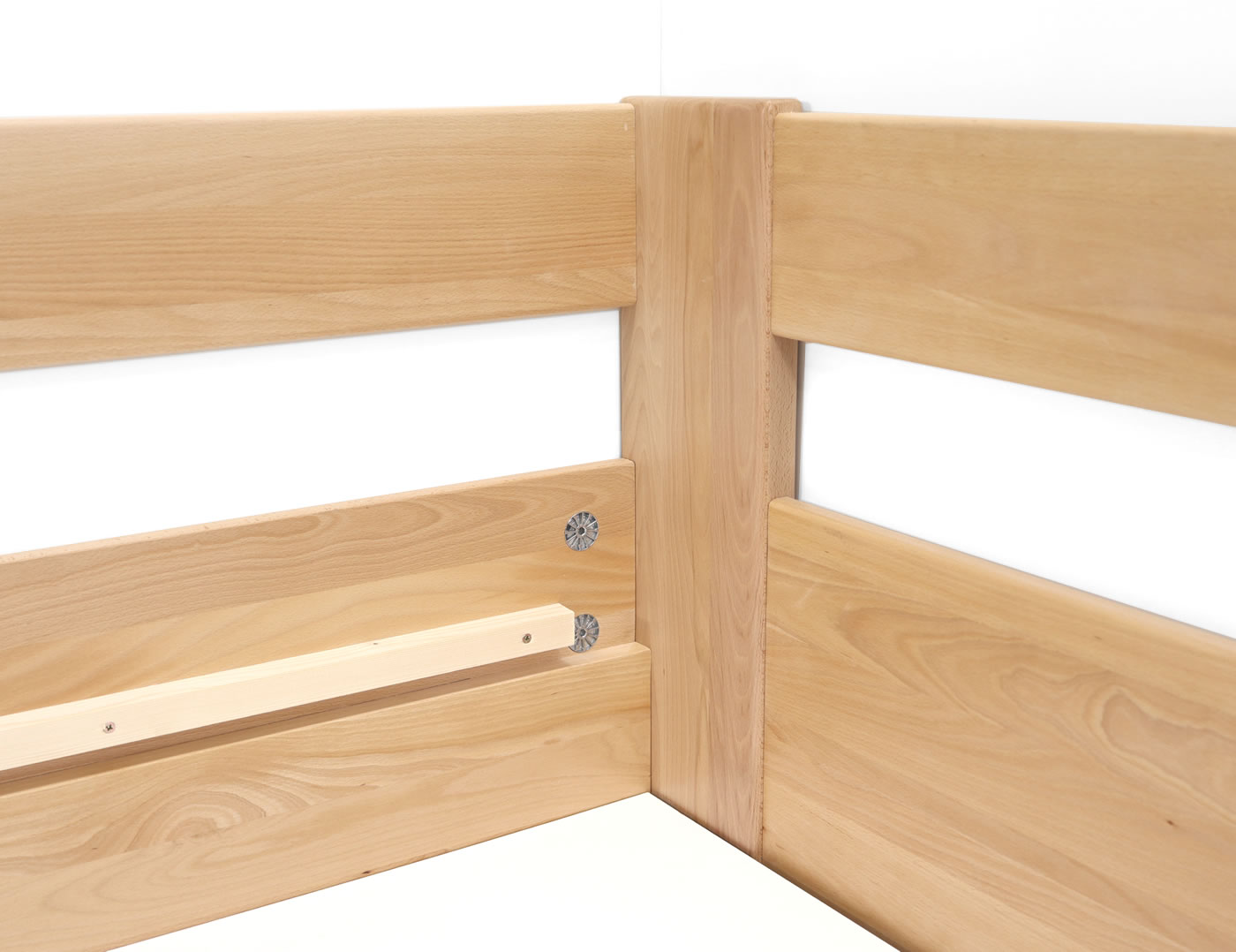 Rohový spoj postele Miva