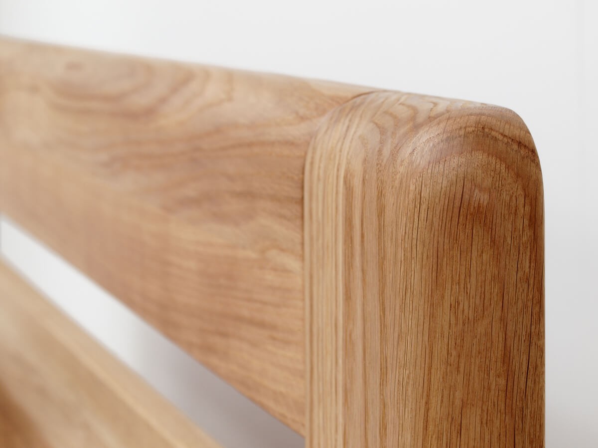 Povrchová úprava dubové postele Adriana