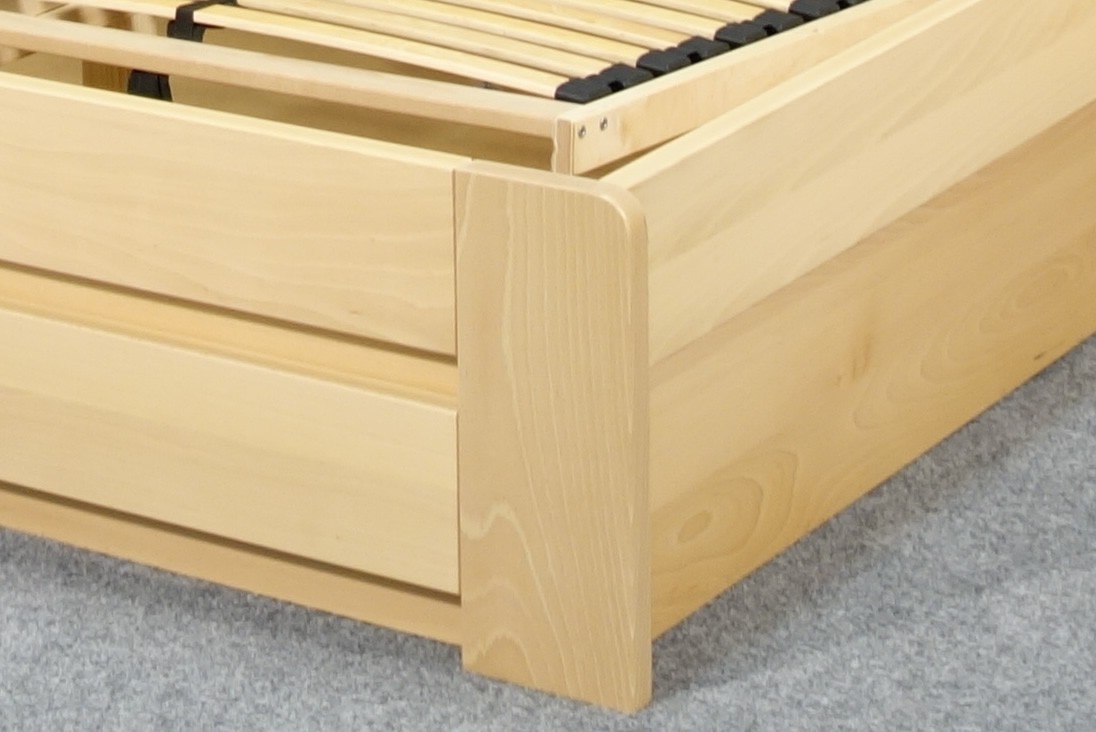 Úložný prostor a vyklápěcí rošt postele Justina