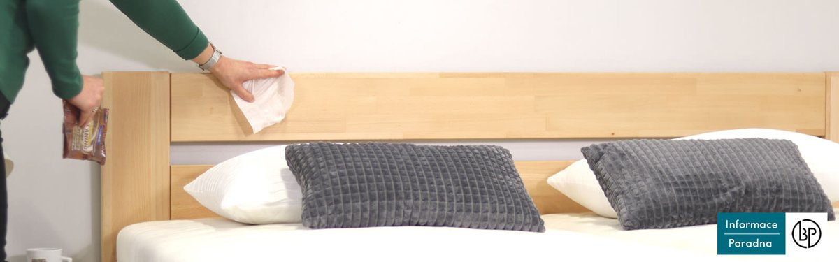 Údržba a čištění dřevěné postele