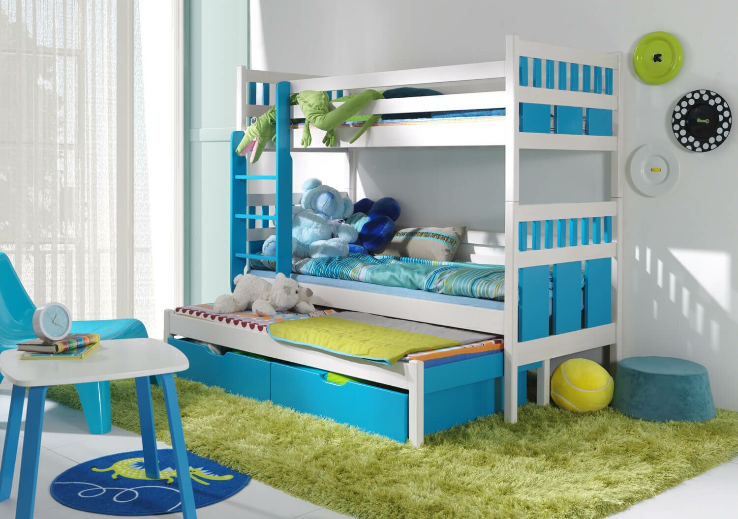 Levně Poschoďová postel s úložným prostorem pro 3 děti MAX, masiv borovice