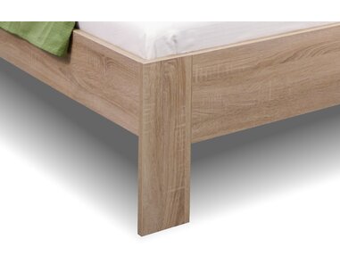 Detail nohy postele Mária