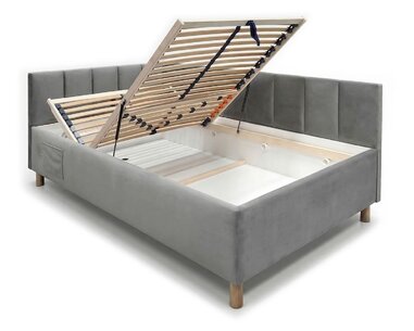 Vyklápěcí rošt v ceně, nosnost až 120 Kg, USB nabíječka (C, A), velký úložný prostor