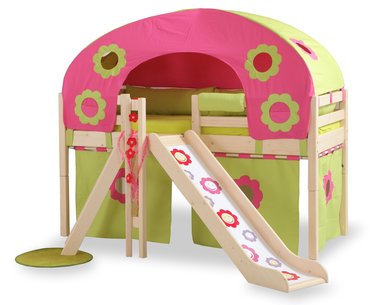 Zvýšené jednolůžko DOMINO se skluzavkou D905S - RZ, masiv smrk