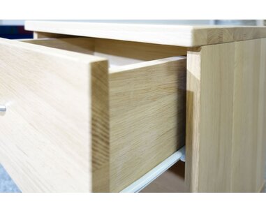 Noční stolek Bára 2 zásuvkový, masiv dub