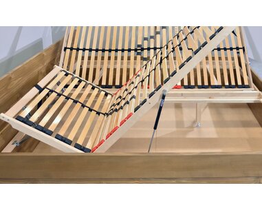 Postel dvoulůžko s úložným prostorem MARK, masiv smrk Postel dvoulůžko s úložným prostorem MARK, masiv smrk