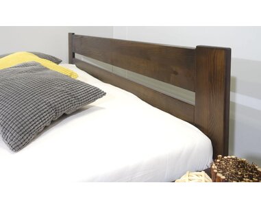 Dřevěná postel dvoulůžko Hanka, masiv borovice Dřevěná postel dvoulůžko Hanka, masiv borovice