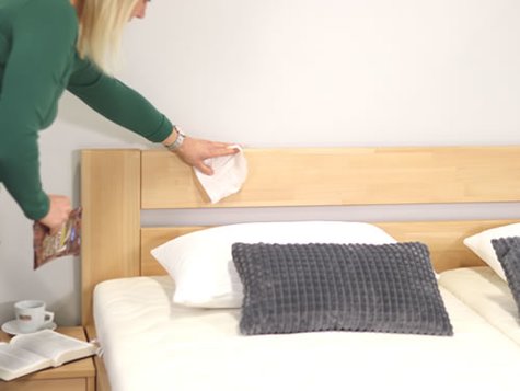 Jak na údržbu a čištění dřevěné postele