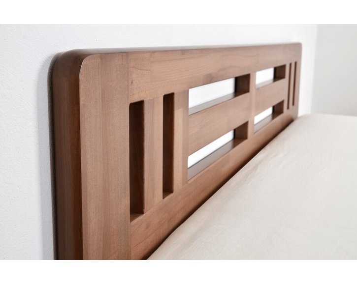 Zvýšená postel z masivu ELLA MOON, masiv buk