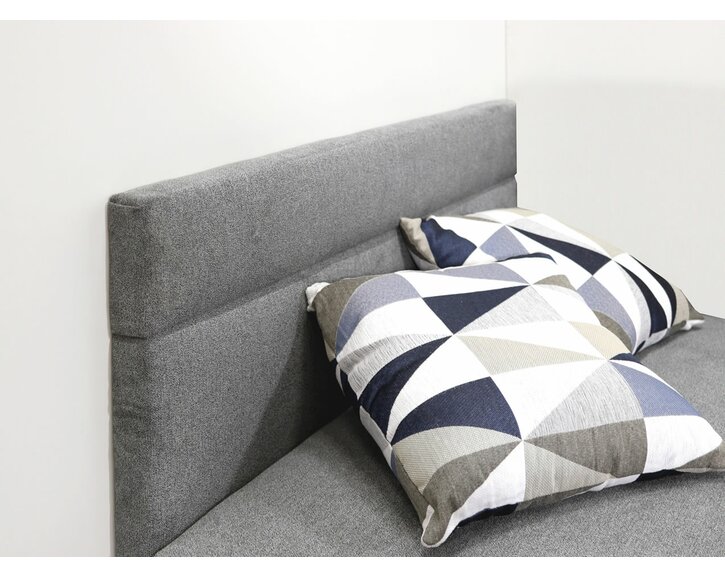 Detail čela - postel Variant s čelem Detail čela - postel Variant s čelem