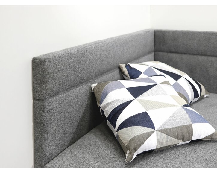 Detail čela - postel Variant levá