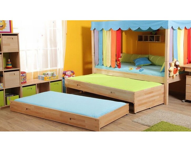 Výsuvná přistýlka s úložným prostorem D103, masiv smrk