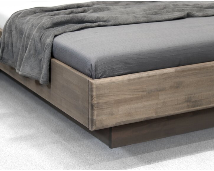 Detail - postel President