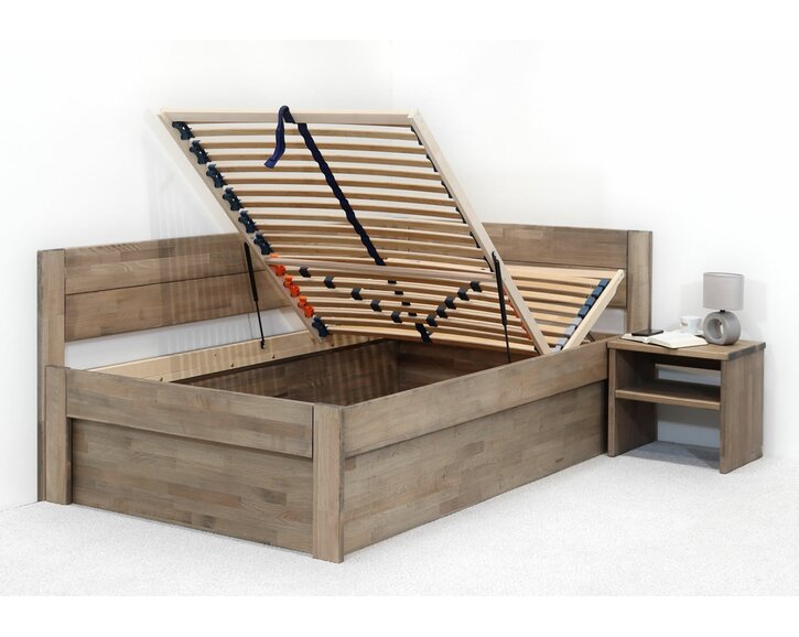 Detail čela - postel Timea levá