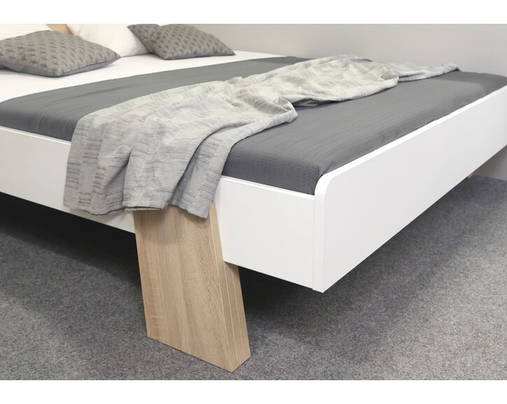 Postel dvoulůžko Avolia - nohy