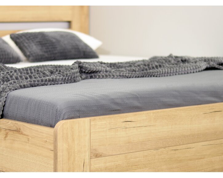 Oblá čelo postele Valkýra