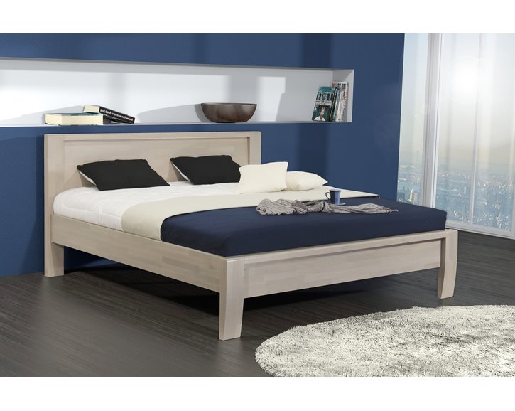 Masivní postel ERIKA senior, jádrový masiv buk