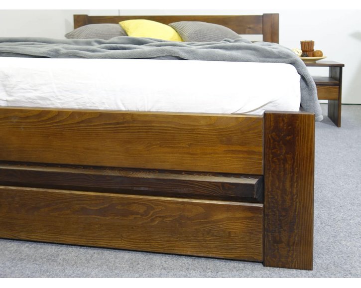 Dřevěná postel dvoulůžko Hanka, masiv borovice