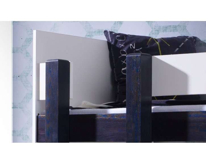 Dětská patrová postel se zábranou a úložným prostorem Astor, masiv borovice Dětská patrová postel se zábranou a úložným prostorem Astor, masiv borovice