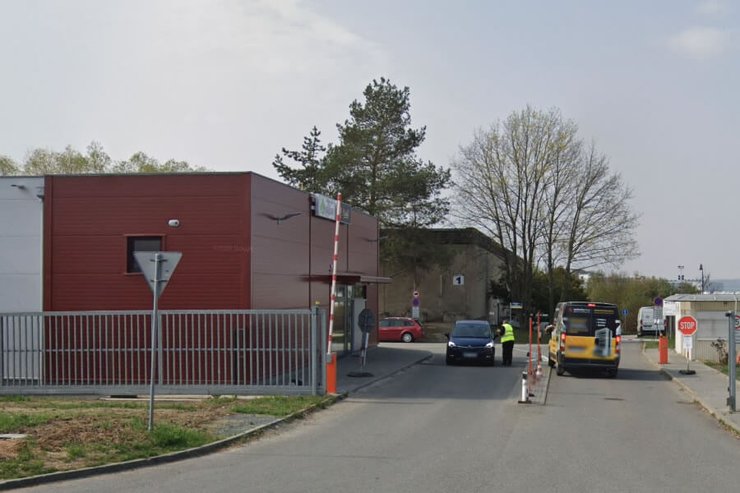 Postele a matrace - sklad Brno