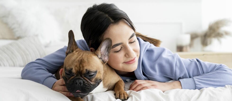 Psi a kočky v posteli mají pozitivní vliv na spánek Psi a kočky v posteli mají pozitivní vliv na spánek